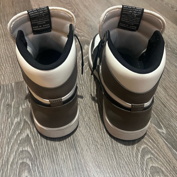 Air Jordan 1  retro (Dark Mocha) - Picture 7 of 11